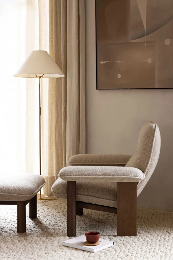 Brasilia Lenestol Mørkbeiset Eik / Bouclé 02 Beige