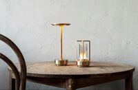 Turn+ Bordslampa Portabel Mässing