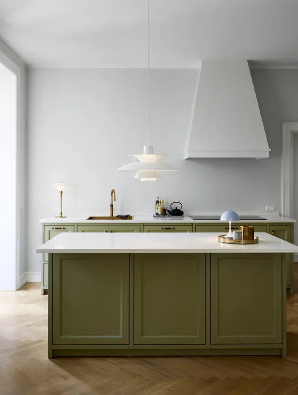 Panthella 160 Bordlampe Bærbar Pale Blue Opal Acryl