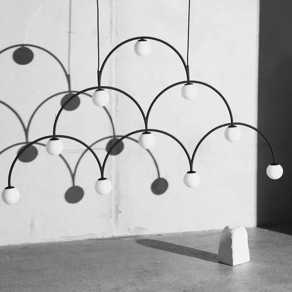 Bounce 169 Taklampe Sort/Opalglass