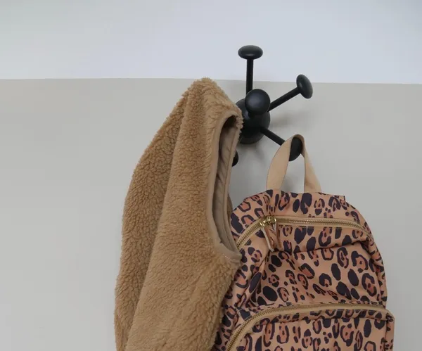 Wall Bug Koukku Ø16 cm Musta