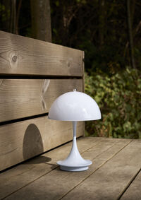 Panthella 160 Bordlampe Bærbar Pale Blue Opal Acryl