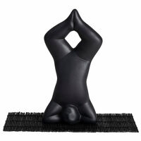 Yoga Veistos no 3 Musta