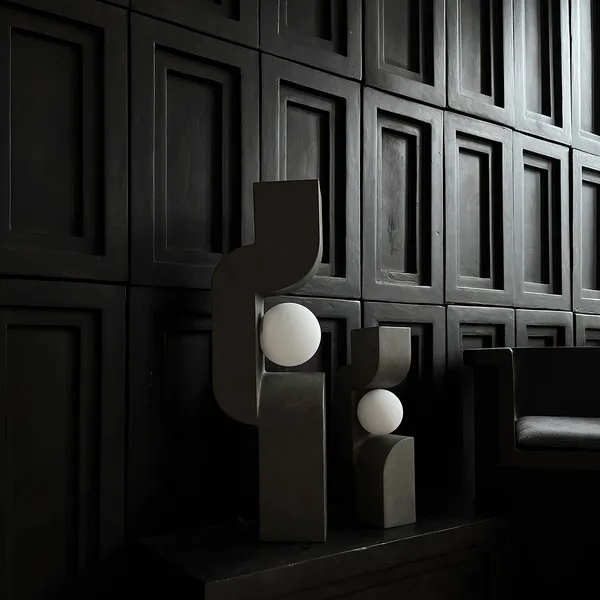 Sitting Man Golvlampa