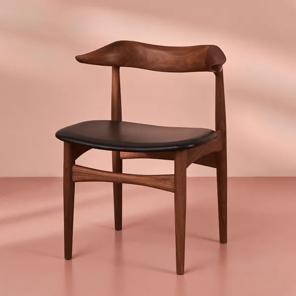 Cow Horn Stol Sort / Olieret Valnød