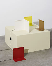 LBM Corner Bordslampa Cream White