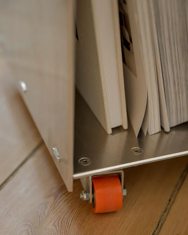 Rivet Rullebord med Hjul Aluminium