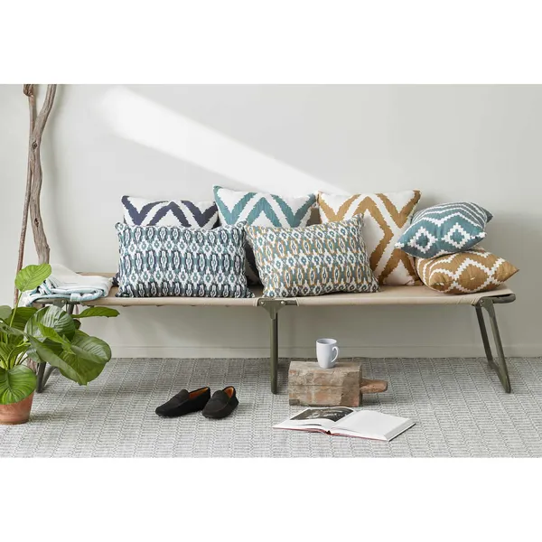 Ikat Delhi Cushion Indoor/Outdoor 40x60 cm Heaven Blue/Beige