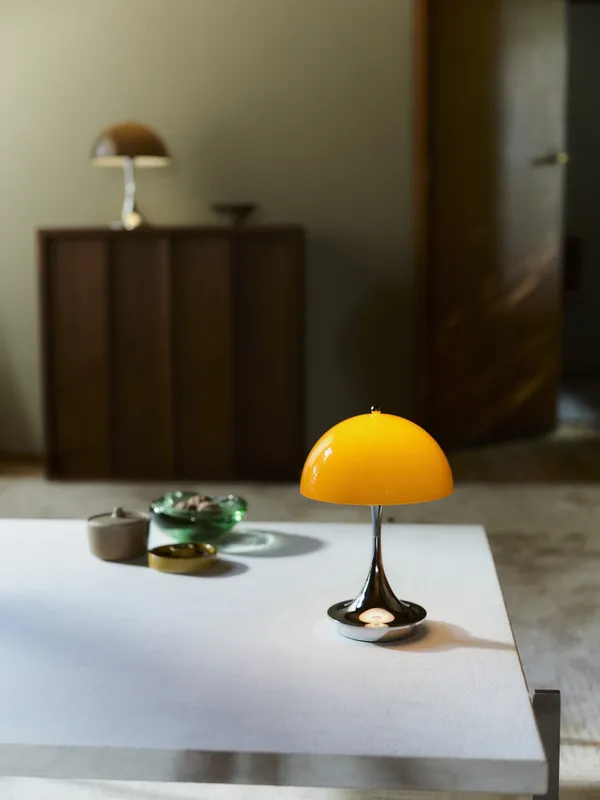 Panthella 160 Bordslampa Portabel V3 Original Opal Orange