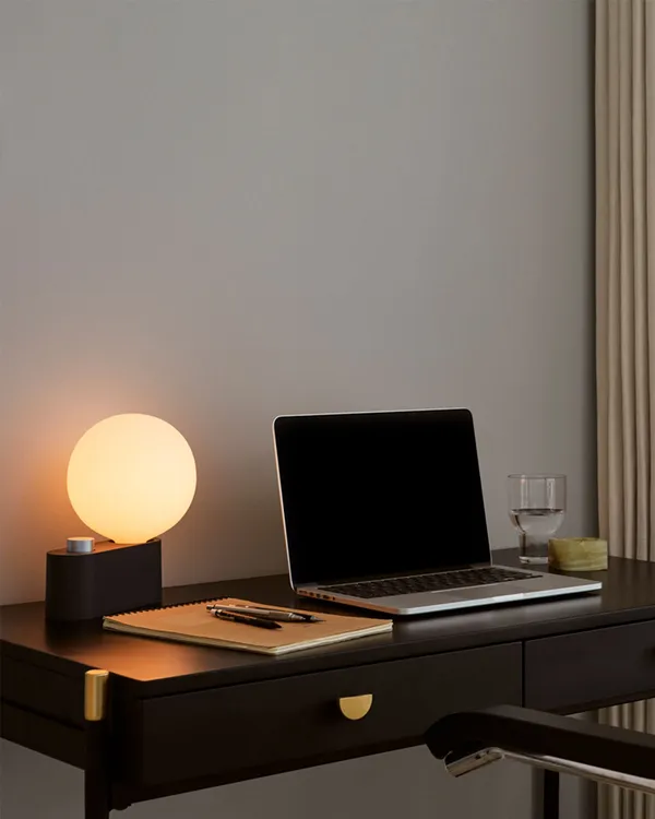 Alumina Table Lamp with Sphere IV Black