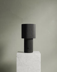 Iluma Pöytävalaisin Kannettava Jet Black