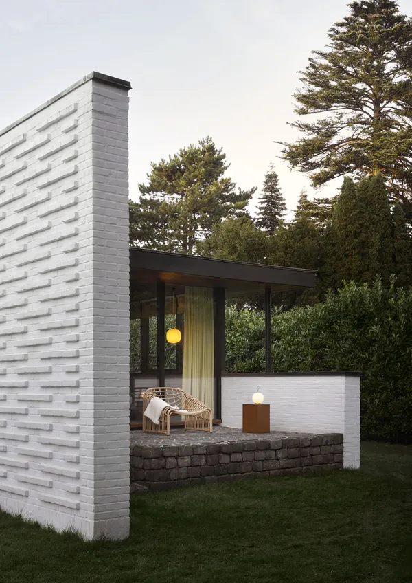VL 45 Radiohus Bordlampe Bærbar Messing / Glossy Pale Rose