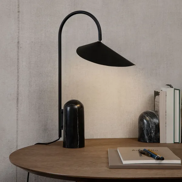Arum Bordlampe Sort