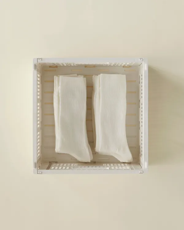 Colour Crate Medium Square Oppbevaring Off-white
