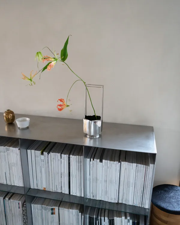 Ikebana Vase Nikkel
