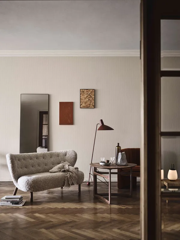 Little Petra Sofa Vb2 Oljet Valnøtt / Saueskinn Moonlight