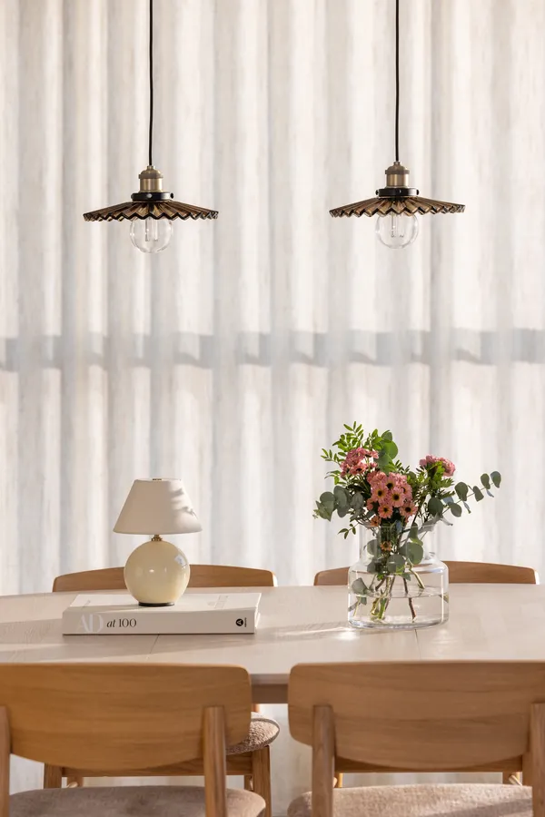 Iris 16 Bordlampe Bærbar Creme