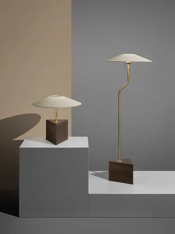 Triggy Bordlampe Røkt Eik