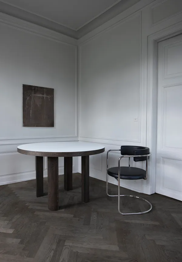 Quarter Spisebord Ø120 cm Røkt Eik/Hvitlaminert