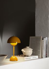 Flowerpot VP9 Bordslampa Portabel Mustard