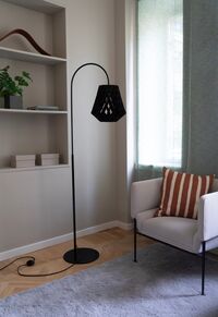 Signature 28 Gulvlampe Sort