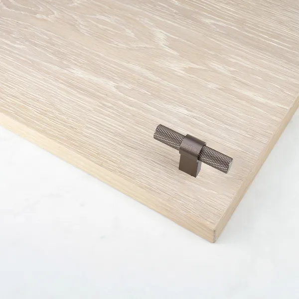 T Helix Knop Mørk Bronze