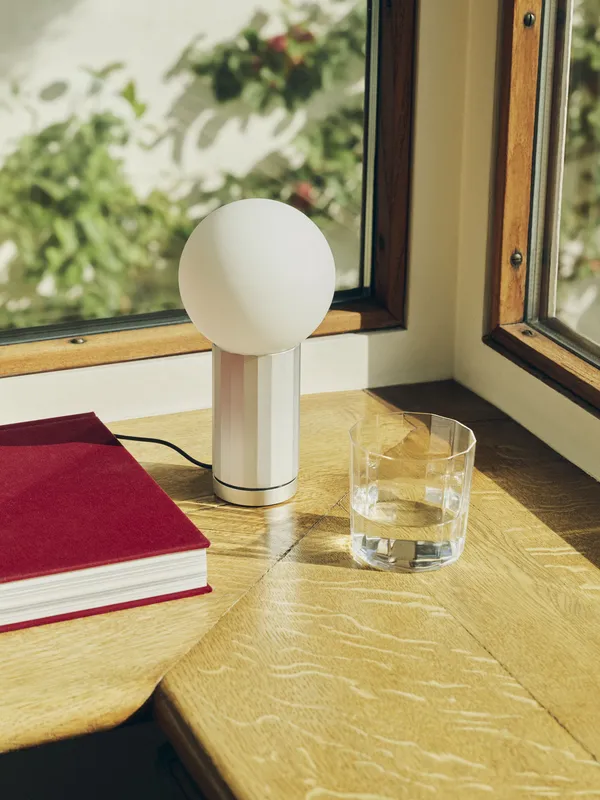 Turn On Bordlampe Aluminium