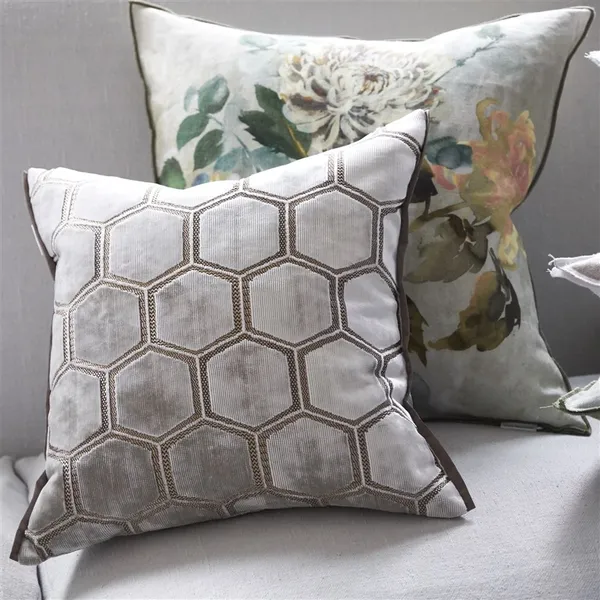 Manipur Pute 43x43 cm Oyster