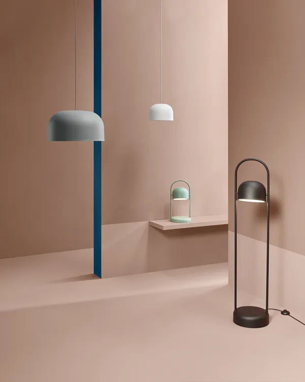 Quay Golvlampa Svart