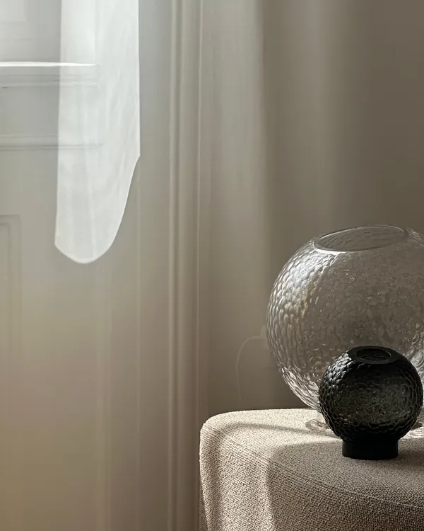 Globe Bubbles Vase Ø10 cm Sort