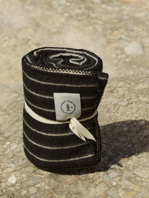 Outdoor Market Throw 130x180 cm Black With Beige Stripe