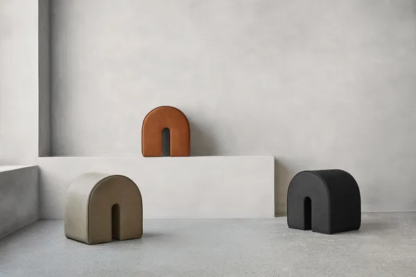 Curved Sittpuff Läder Ljusbrun
