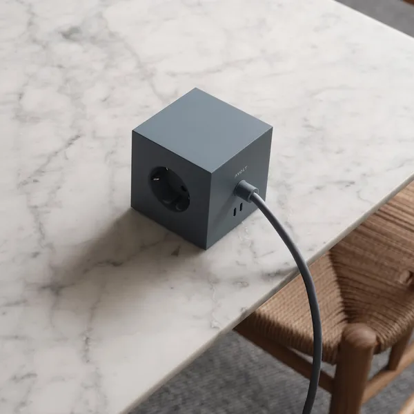 Square 1 Forlængerledning med USB-C / Magnet 18 m Hajblå