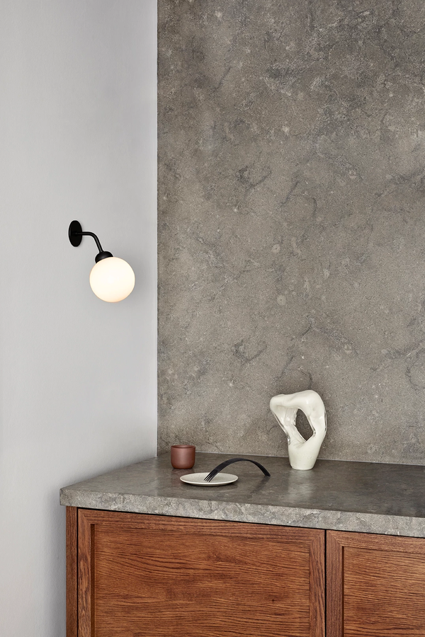 Apiales Væglampe Integreret Satin Black / Opal