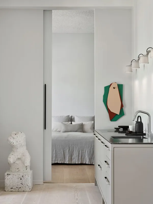 524 Wall Spot Warm grey