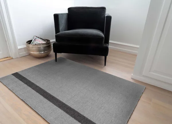 Stripes Vertikal Tæppe Lysegråt / Steel Grey 90x130 cm