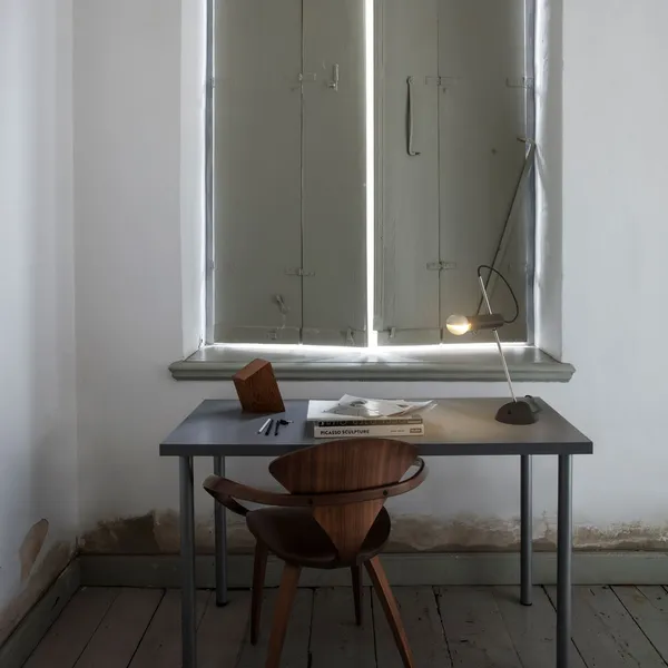 Model 566 Bordlampe Sort