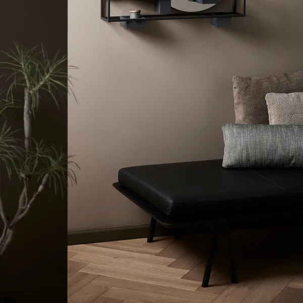 Level Dagbädd Svart Läder / Svart Ek