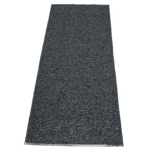 Svea Matta Black Metallic/Black 70x160 cm