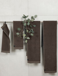 Lina Kylpypyyhe 70x140 cm Chocolate