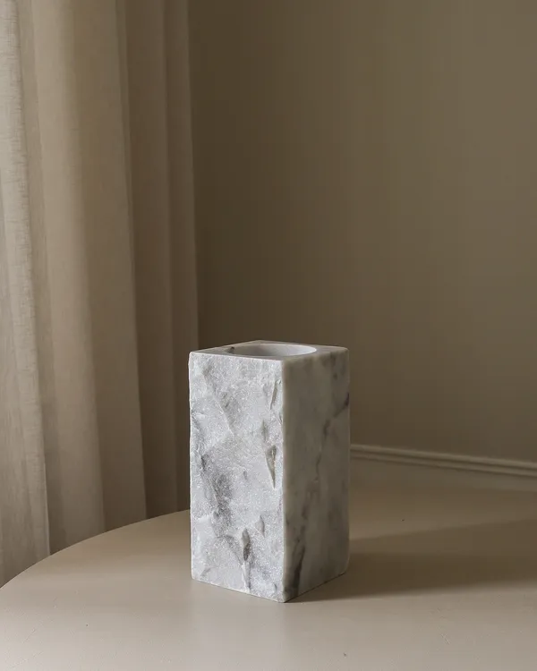 Edge Vas Large White Carrara