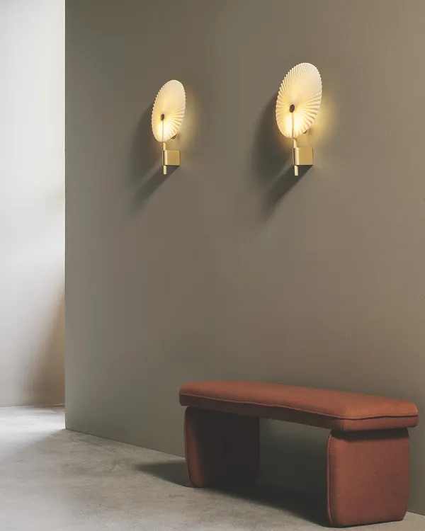 Liris Vegglampe Messing