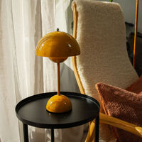 Flowerpot VP9 Bordslampa Portabel Mustard