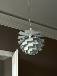 PH Artichoke Riippuvalaisin 60 cm Krominvärinen / Dusty Green