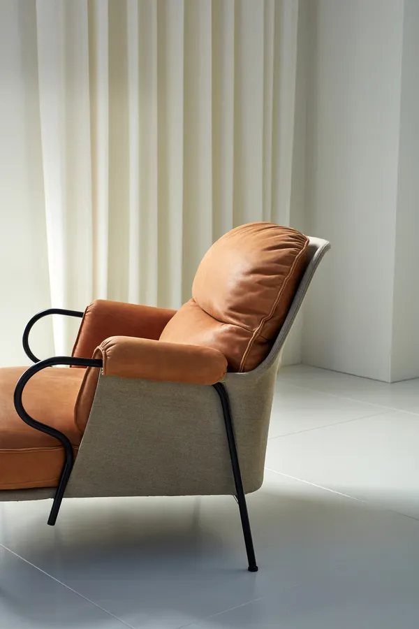 Lyra Armchair With Footstool Vintage Cognac