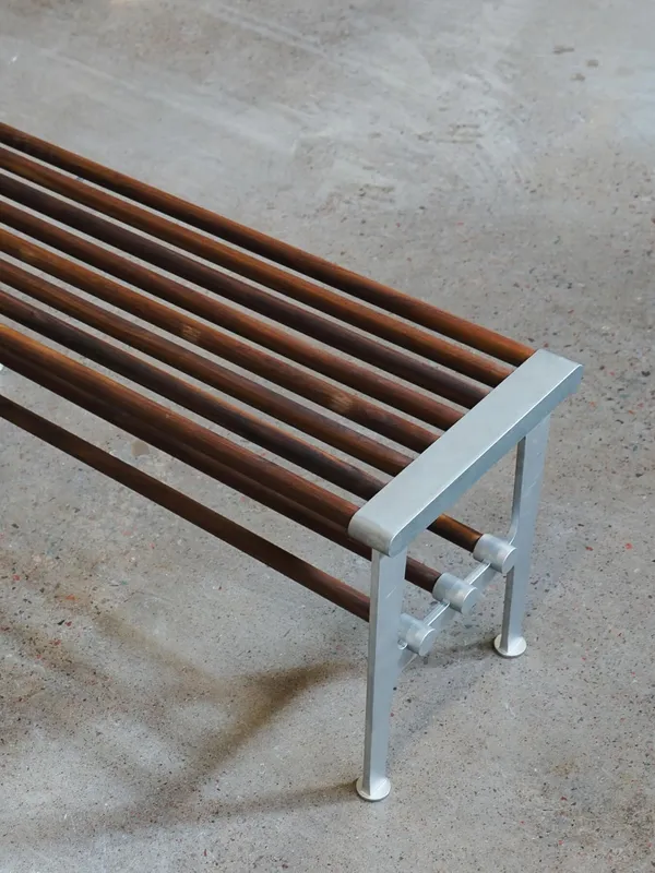 Nostalgi Bänk 100 cm Valnöt / Aluminium