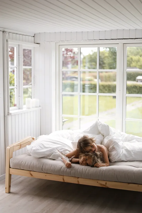 Grab Bäddsoffa Med Madrass Klarlackad / Beige