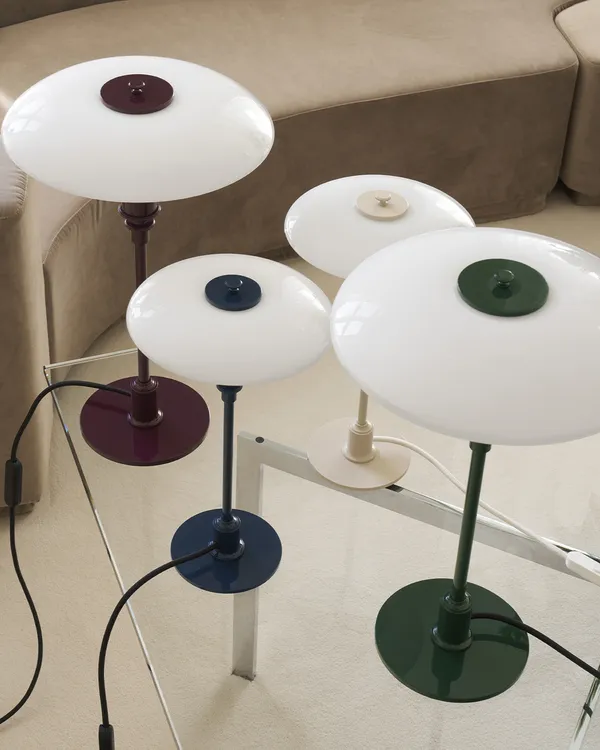 PH 2/1 Bordslampa Glossy Beige