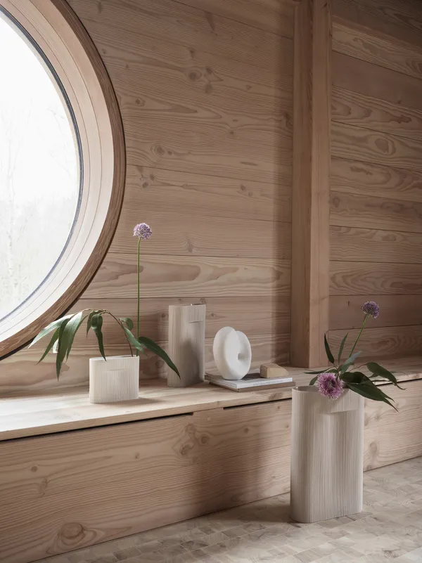 Ridge Vase 165 cm Offwhite
