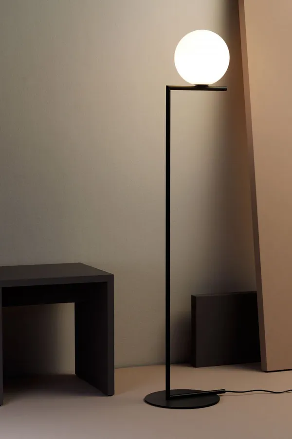 IC Lights F2 Gulvlampe Sort